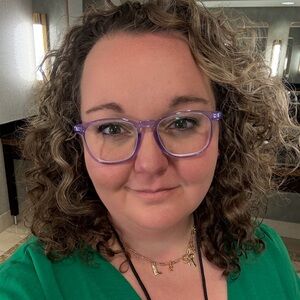 Meet your Posher, Lindsey